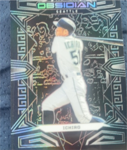 2023 Panini Chronicles Obsidian #30 Ichiro Suzuki — front