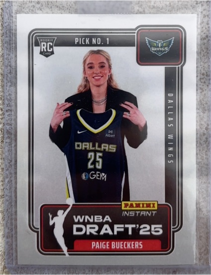 2025 Panini Instant WNBA Draft Night #DN-1 Paige Bueckers — front