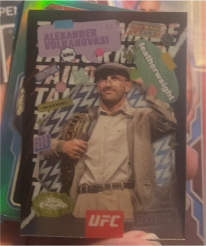 2025 Topps Chrome UFC Tailor Made #TRM-3 Alexander Volkanovski — front