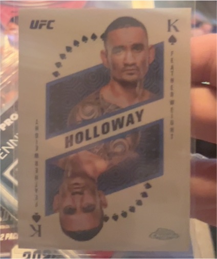 2025 Topps Chrome UFC Kings & Queens #KAQ-7 Max Holloway — front
