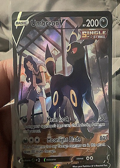 2022 Pokémon TCG Brilliant Stars Trainer Gallery #TG22/TG30 Umbreon V — front