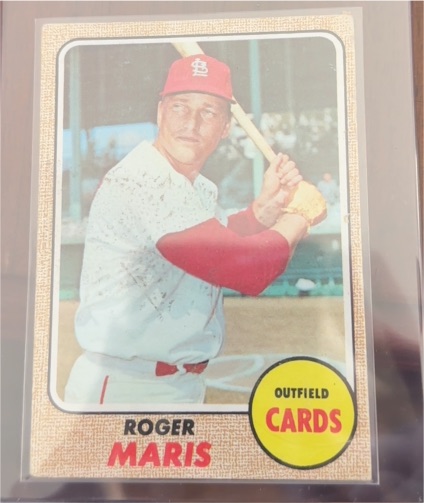 1968 Topps #330 Roger Maris — front