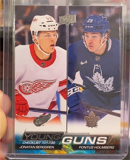 2022-23 Upper Deck Extended Series #730 Jonatan Berggren & Pontus Holmberg Young Guns Checklist — front