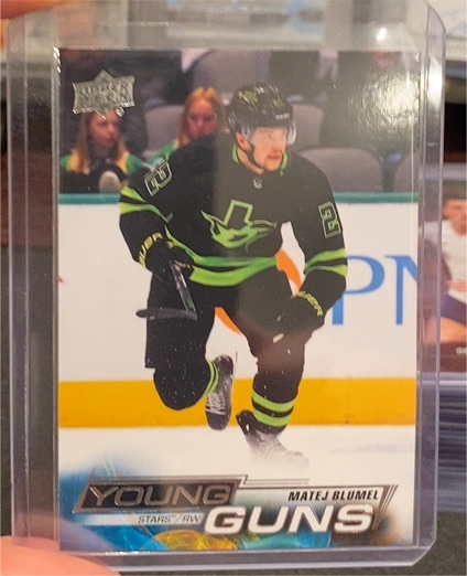 2022-23 Upper Deck Extended Series #704 Matej Blumel Young Guns — front
