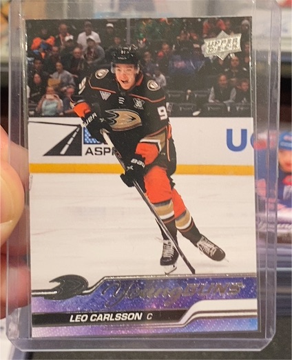 2023-24 Upper Deck Series 2 #468 Leo Carlsson Young Guns Rookie Card — front