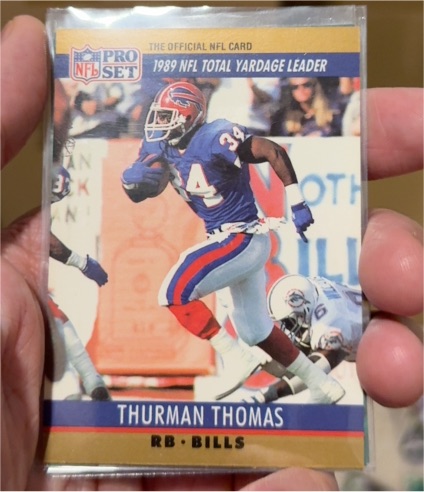 1990 Pro Set #10 Thurman Thomas — front