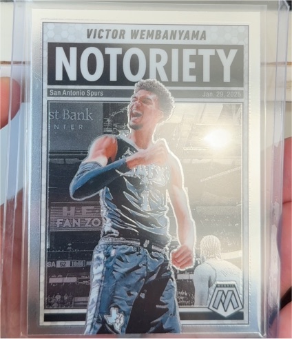 2024-25 Panini Mosaic #3 Victor Wembanyama Notoriety — front