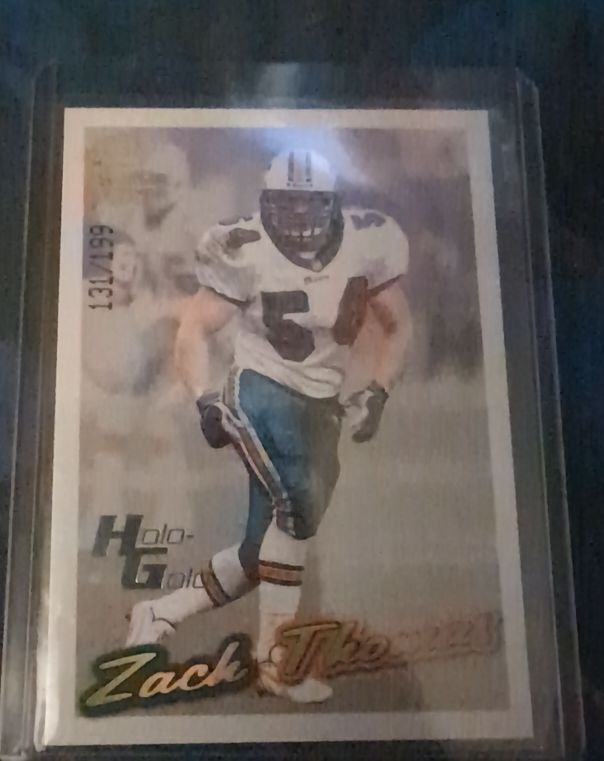 1999 Pacific Paramount #131 Zach Thomas — front