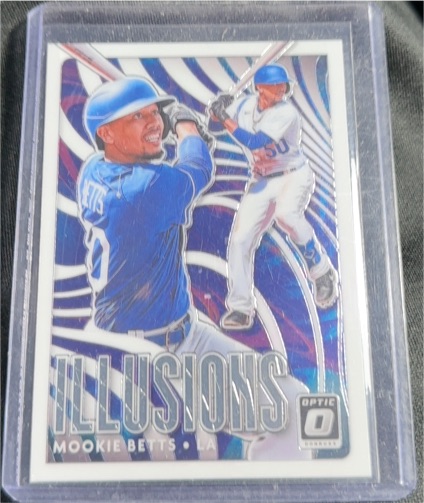 2020 Donruss Optic Illusions #OI-7 Mookie Betts — front