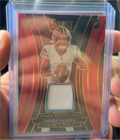 2024 Panini Select #DSM-JDS Jayden Daniels Draft Selections Patch — front