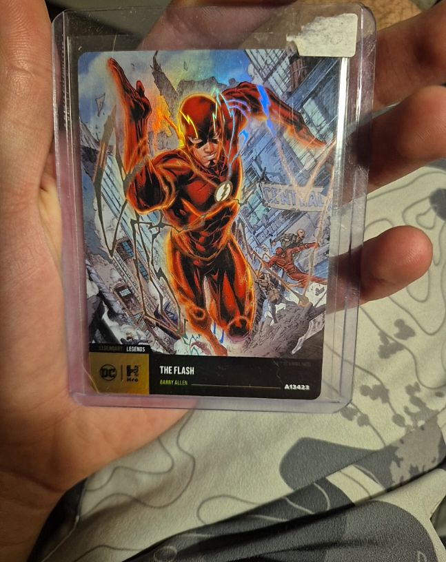 2022 DC Hybrid Legends #A13423 The Flash Barry Allen — front