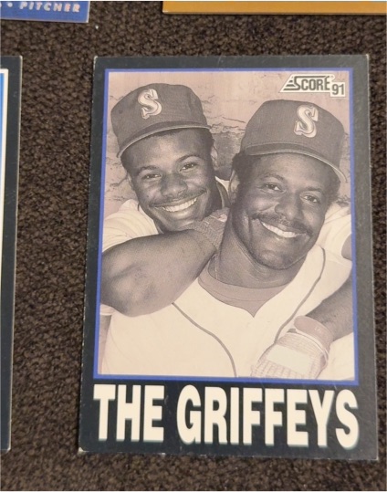 1991 Score #841 The Griffeys Ken Griffey Jr. & Sr. — front