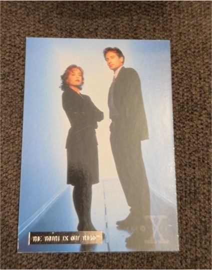 1995 Topps The X-Files #02 Fox Mulder Dana Scully — front