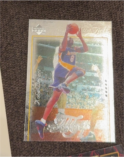 2000-01 Upper Deck Masters of the Arts #MA9 Kobe Bryant — front