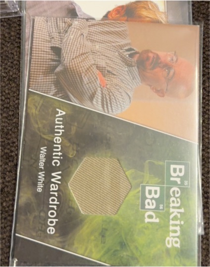 2014 Cryptozoic Breaking Bad Wardrobes #M22 Walter White — front