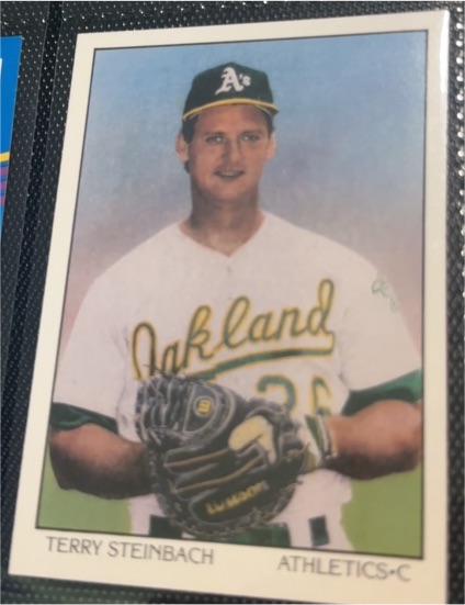 1990 Score #693 Terry Steinbach — front