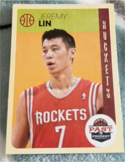 2012-13 Panini Past and Present #8 Jeremy Lin — front