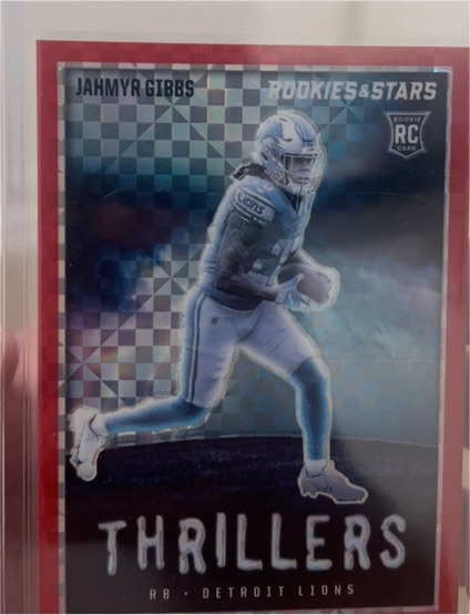 2023 Panini Rookies & Stars Thrillers #TH13 Jahmyr Gibbs — front
