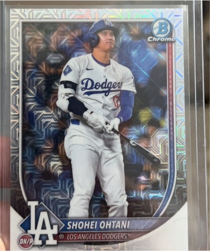 2025 Bowman Chrome #17 Shohei Ohtani Mega Box Mojo Refractor — front