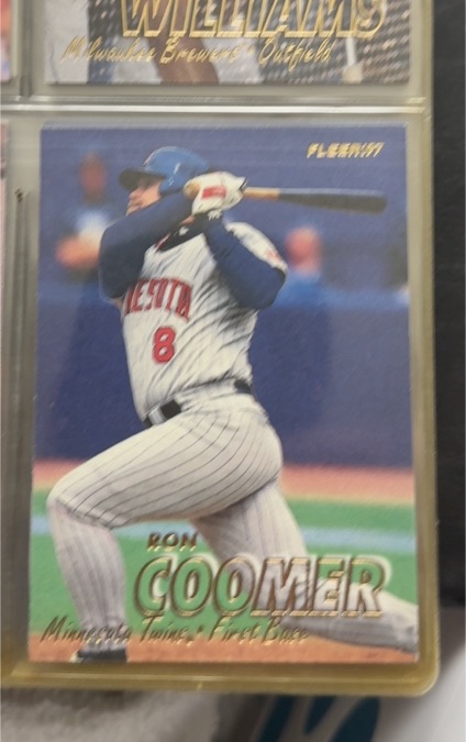 1997 Fleer #144 Ron Coomer — front