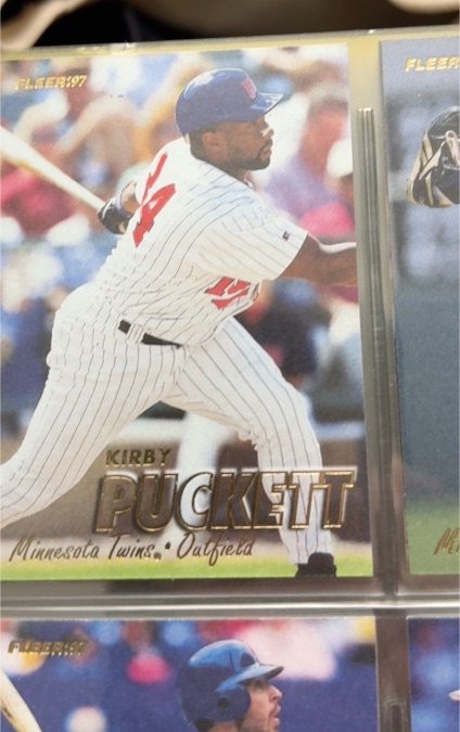 1997 Fleer #154 Kirby Puckett — front