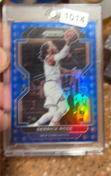 2021-22 Panini Prizm #82 Derrick Rose — front