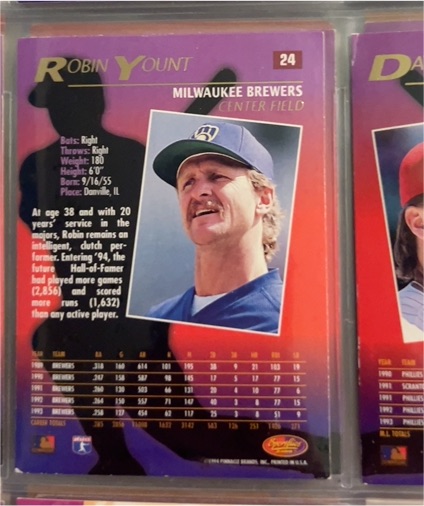 1994 Fleer #24 Robin Yount — front