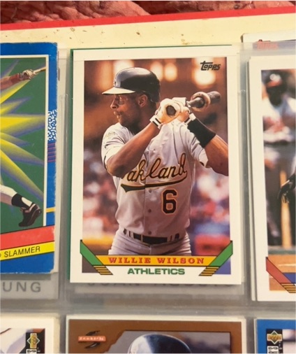 1993 Topps #318 Willie Wilson — front