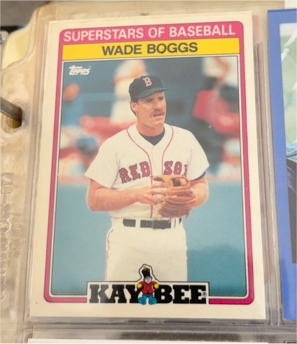 1989 Topps Kay-Bee Superstars of Baseball #1 Wade Boggs — front