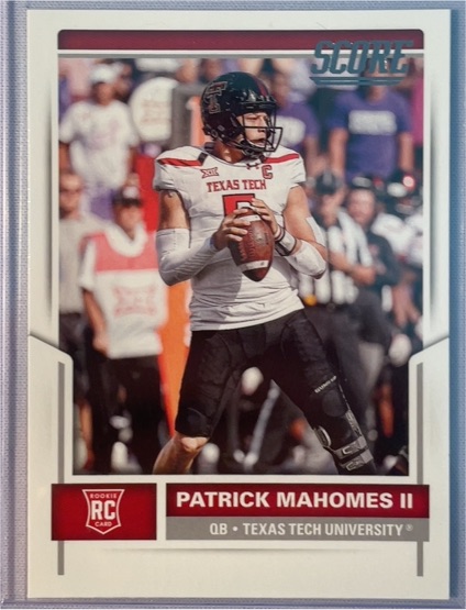 2017 Panini Score #403 Patrick Mahomes II Rookie Card — front