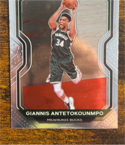 2020-21 Panini Prizm #111 Giannis Antetokounmpo — front