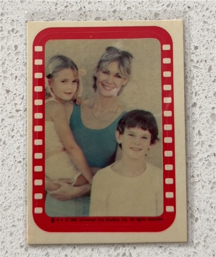 1982 Topps E.T. The Extra-Terrestrial #9 Sticker — front