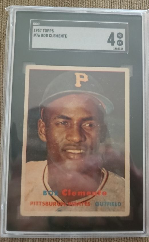 1957 Topps #76 Roberto Clemente — front
