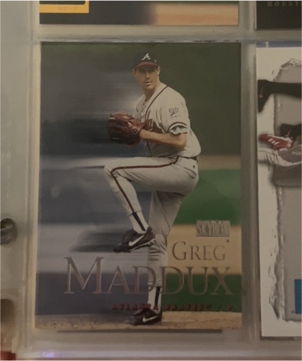 2000 SkyBox #17 Greg Maddux — front