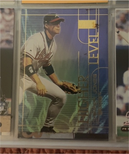 2000 SkyBox Higher Level #4HL Chipper Jones — front