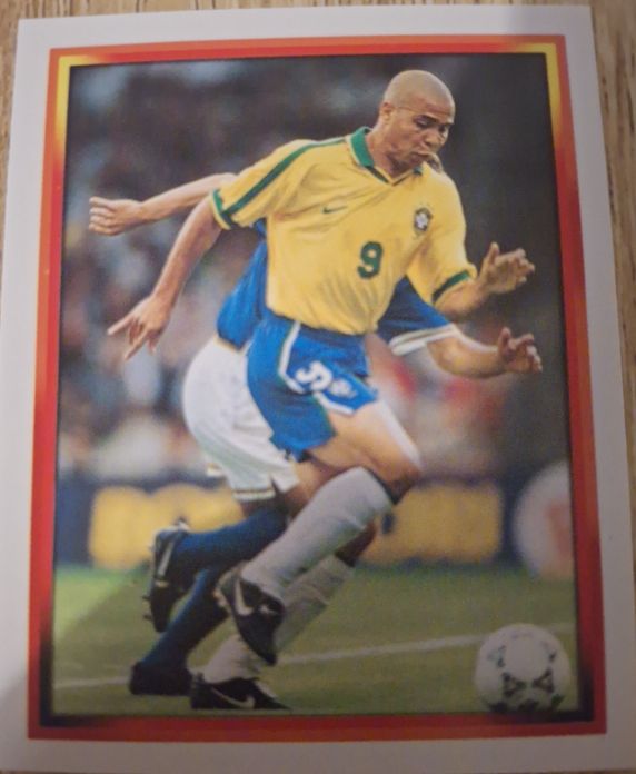 1998 Merlin Premier League Sticker #261 Ronaldo — front