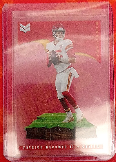 2021 Panini Chronicles Magnitude #MAG-16 Patrick Mahomes II — front