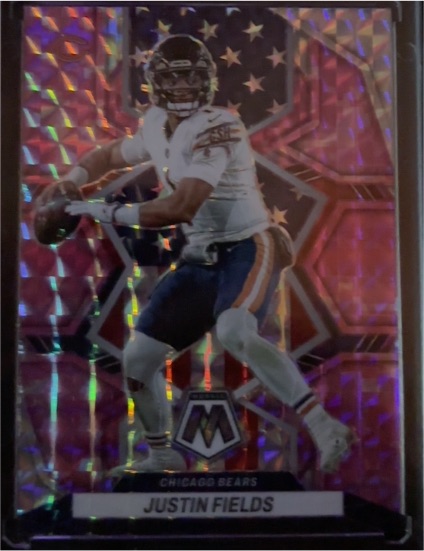 2022 Panini Mosaic #33 Justin Fields — front