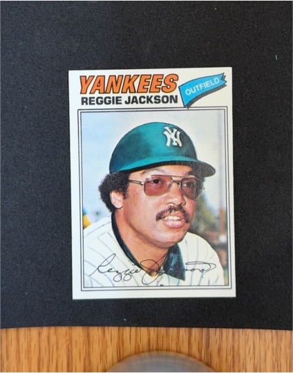 1977 Topps #100 Reggie Jackson — front