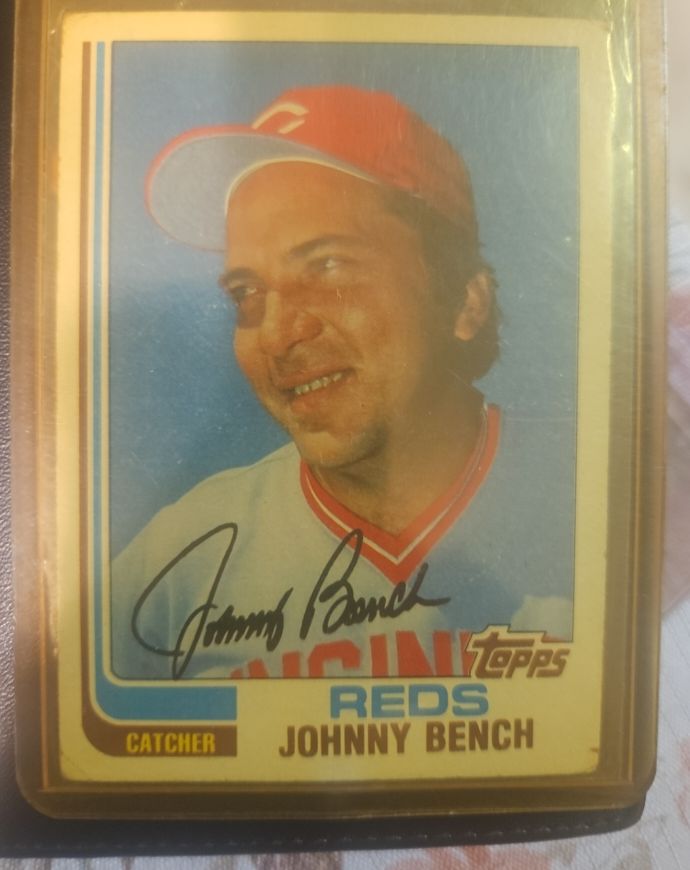 1975 Topps #300 Johnny Bench — front