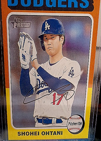 2023 Topps Heritage #17 Shohei Ohtani — front