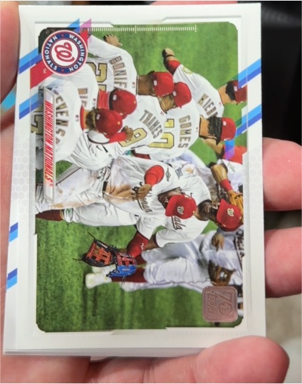 2022 Topps #70 Washington Nationals Team Card — front
