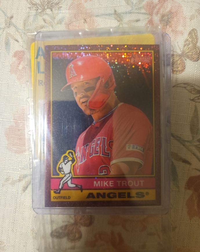 2020 Topps Heritage #3 Mike Trout — front
