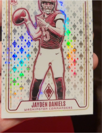 2023 Panini Phoenix #5 Jayden Daniels — front