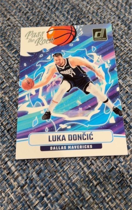 2022 Donruss Pass the Rock Luka Dončić — front