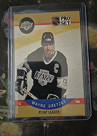 1990 Pro Set #99 Wayne Gretzky — front