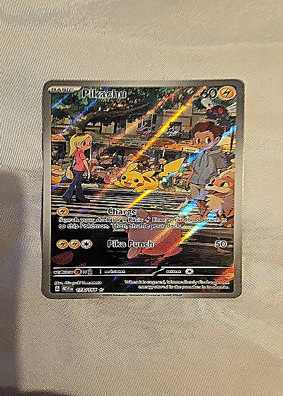2021 Pokémon #032 Pikachu — front