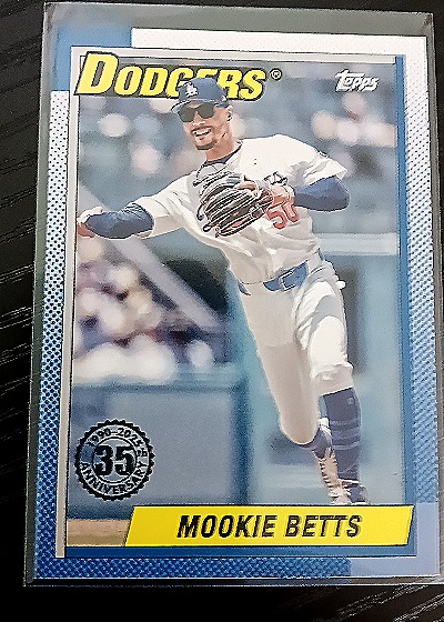 2020 Topps #35 Mookie Betts — front