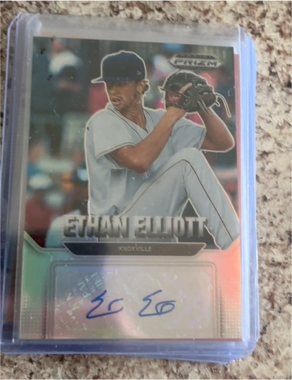 2021 Panini Prizm #123 Ethan Elliott — front