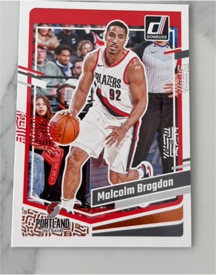 2022 Donruss #92 Malcolm Brogdon — front